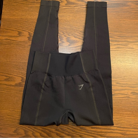 Black Gymshark Seamless Leggings - Picture 2 of 6